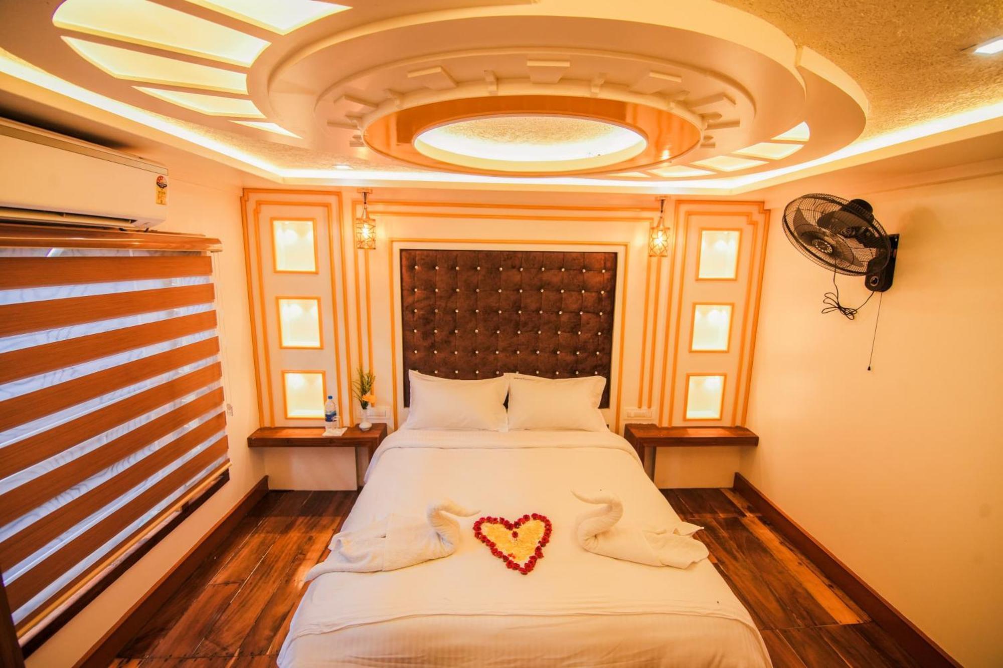 Kera Houseboats Alleppey Alappuzha Εξωτερικό φωτογραφία